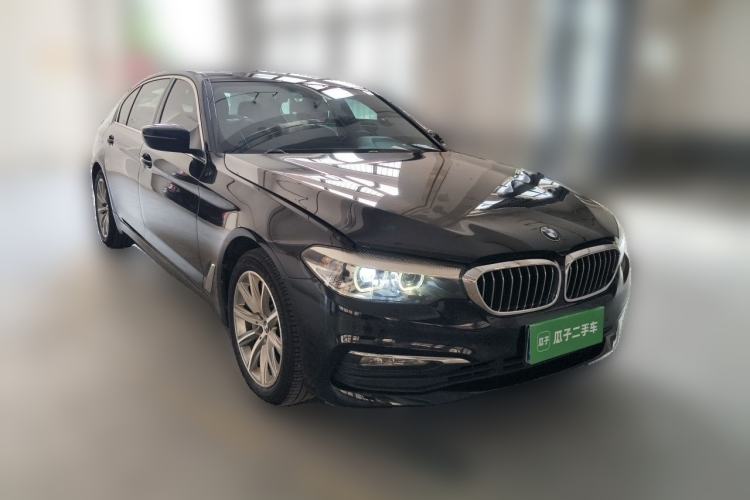 Used BMW 5 Series 2018 528Li Launch Special Edition Front Right 45 Deg