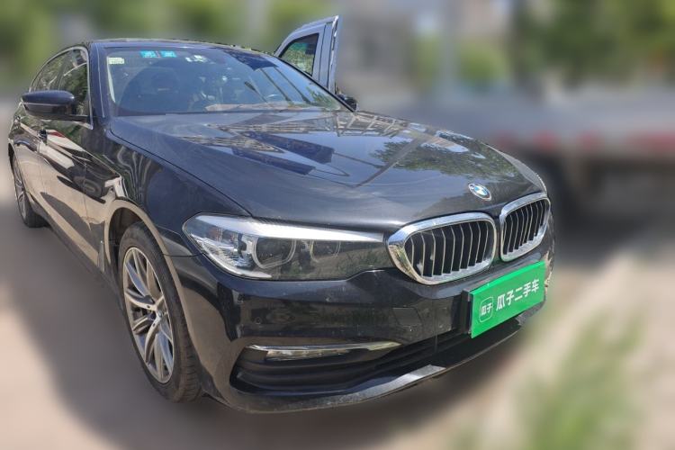 Used BMW 5 Series 2018 528Li Launch Special Edition Front Right 45 Deg