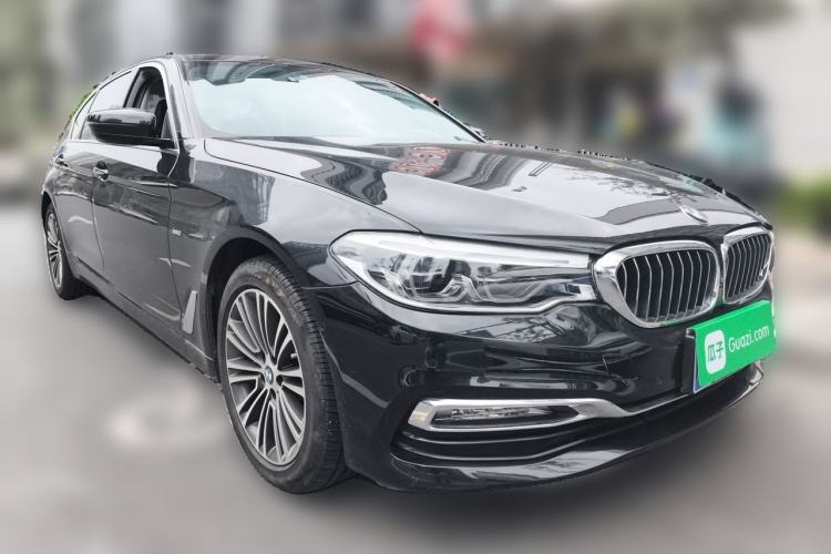 Used BMW 5 Series 2018 530Li Luxury Edition Premium Package Front Right 45 Deg