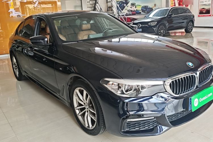 Used BMW 5 Series 2018 525i M Sport Package Front Right 45 Deg