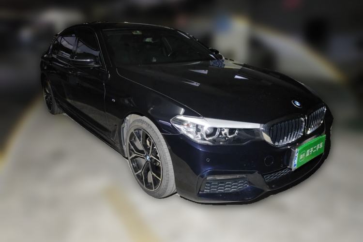 Used BMW 5 Series 2018 525Li M Sport Package Front Right 45 Deg