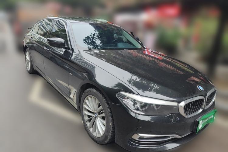 Used BMW 5 Series 2018 525Li Luxury Package Front Right 45 Deg