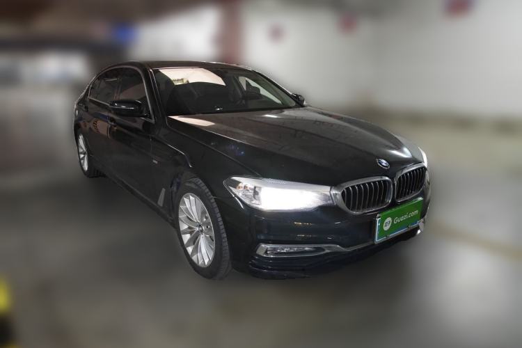 Used BMW 5 Series 2018 530Li Leading Edition Luxury Package Front Right 45 Deg