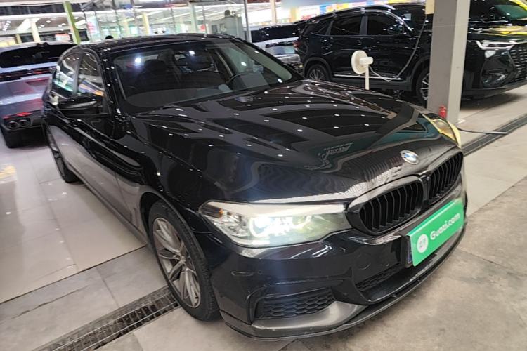 Used BMW 5 Series 2018 528Li Launch Special Edition Front Right 45 Deg