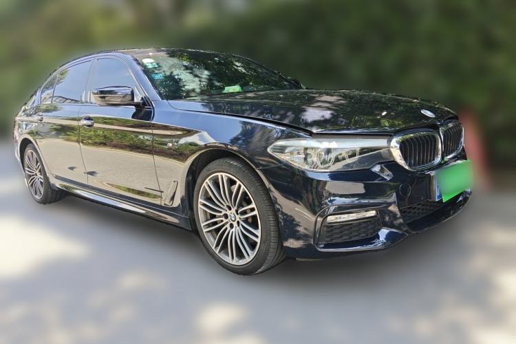 Used BMW 5 Series 2018 530Li Leading Model M Sport Package Front Right 45 Deg