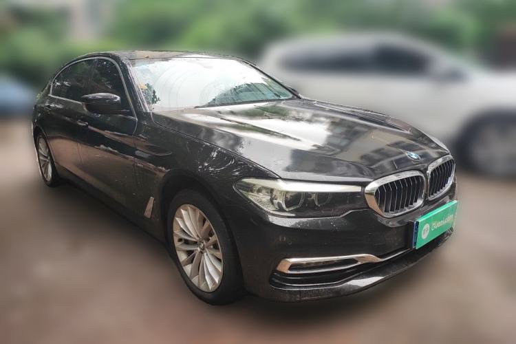Used BMW 5 Series 2018 530Li Leading Edition Luxury Package Front Right 45 Deg