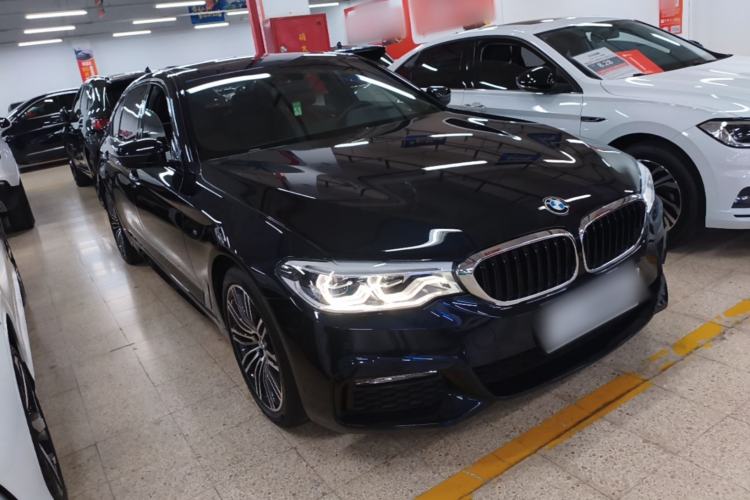 Used BMW 5 Series 2018 Restyled 530Li Luxury Edition M Sport Package Front Right 45 Deg