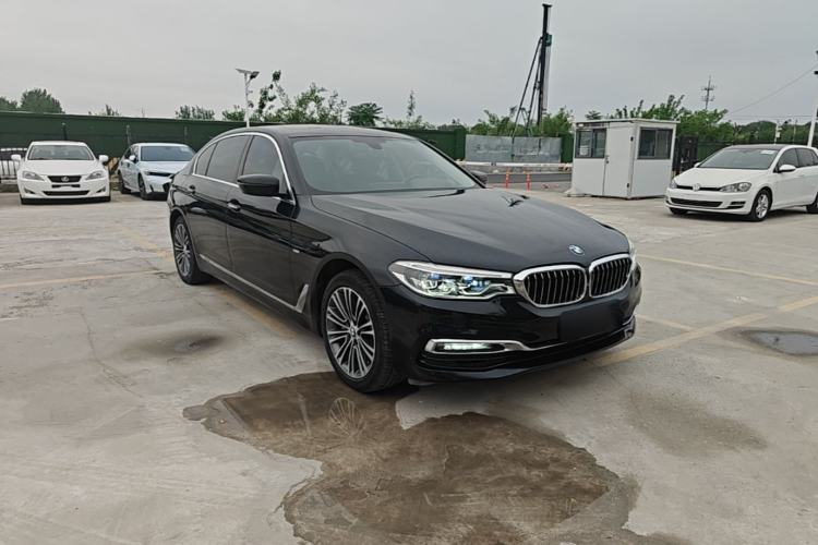 Used BMW 5 Series 2018 530Li Luxury Edition Premium Package Front Right 45 Deg