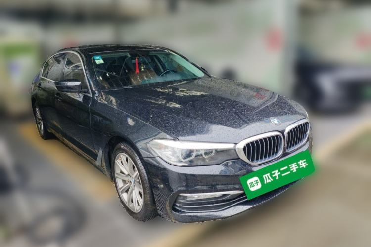 Used BMW 5 Series 2018 528Li Launch Special Edition Front Right 45 Deg