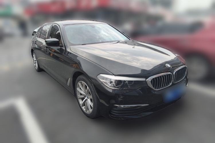 Used BMW 5 Series 2018 528Li Launch Special Edition Front Right 45 Deg