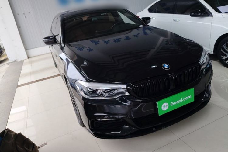 Used BMW 5 Series 2018 530Li Leading Model M Sport Package Front Right 45 Deg