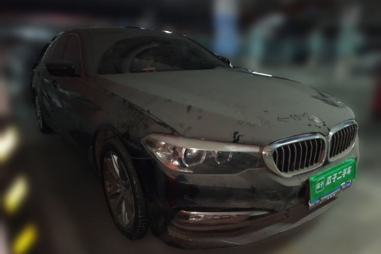Used BMW 5 Series 2018 528Li Launch Special Edition Front Right 45 Deg