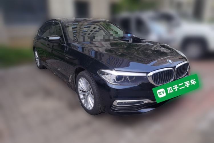 Used BMW 5 Series 2018 525Li Luxury Package Front Right 45 Deg