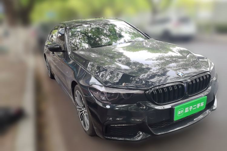 Used BMW 5 Series 2018 530Li Leading Model M Sport Package Front Right 45 Deg