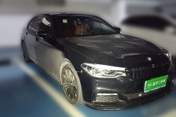Used BMW 5 Series 2018 530Li Leading Model M Sport Package Front Right 45 Deg