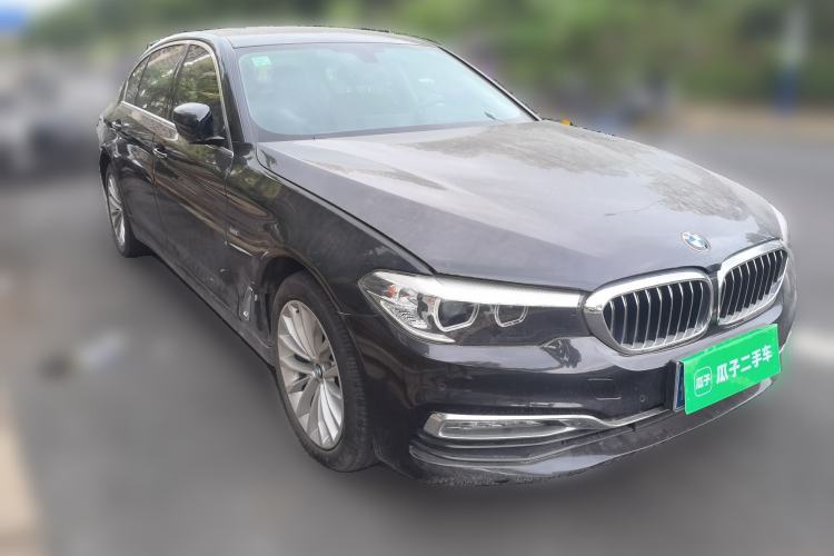 Used BMW 5 Series 2018 525Li Luxury Package Front Right 45 Deg