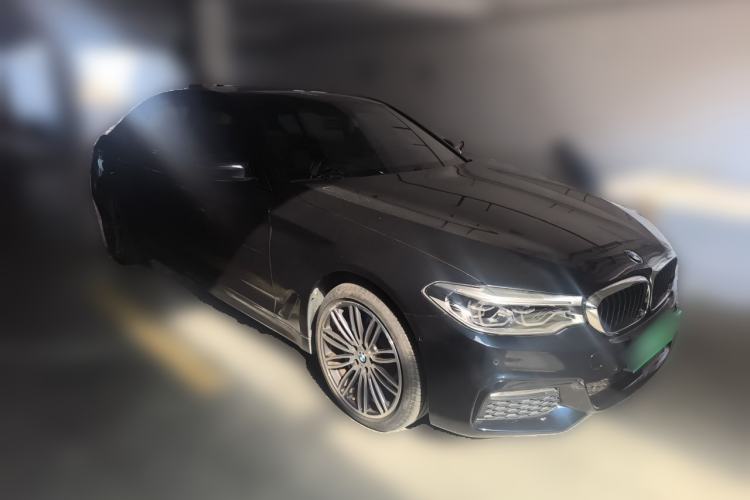 Used BMW 5 Series 2018 530Li Leading Model M Sport Package Front Right 45 Deg