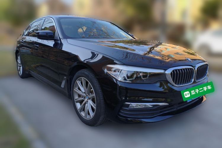Used BMW 5 Series 2018 528Li Launch Special Edition Front Right 45 Deg