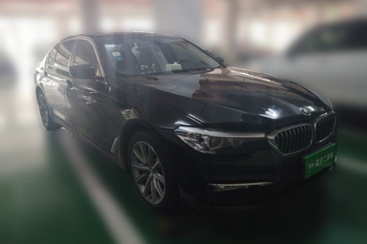 Used BMW 5 Series 2018 528Li Launch Special Edition Front Right 45 Deg