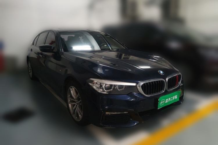 Used BMW 5 Series 2018 525Li M Sport Package Front Right 45 Deg