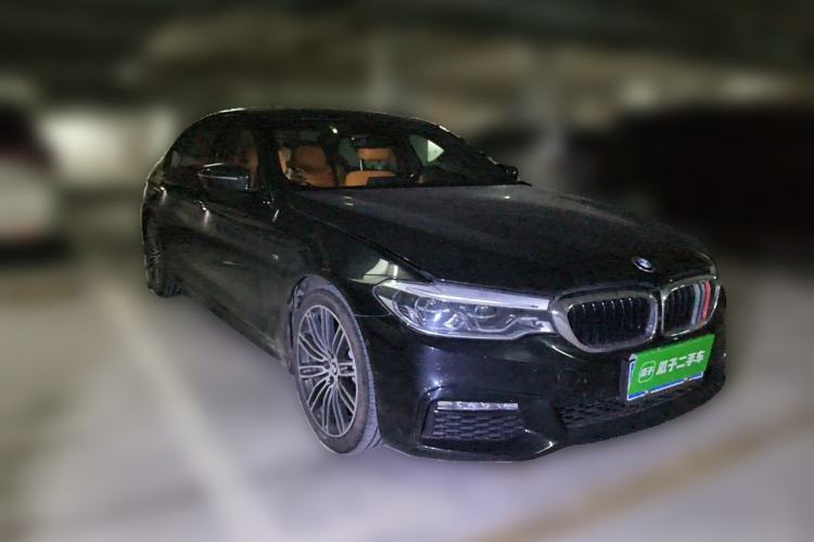 Used BMW 5 Series 2018 530Li Luxury Edition M Sport Package Front Right 45 Deg