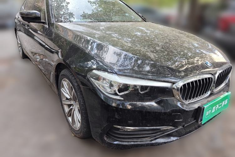 Used BMW 5 Series 2018 528Li Launch Special Edition Front Right 45 Deg
