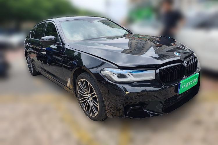 Used BMW 5 Series 2018 528Li Launch Special Edition Front Right 45 Deg