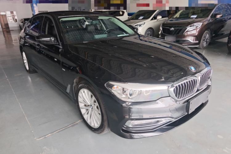 Used BMW 5 Series 2018 Revised Version 530Li Leading Edition Luxury Package Front Right 45 Deg