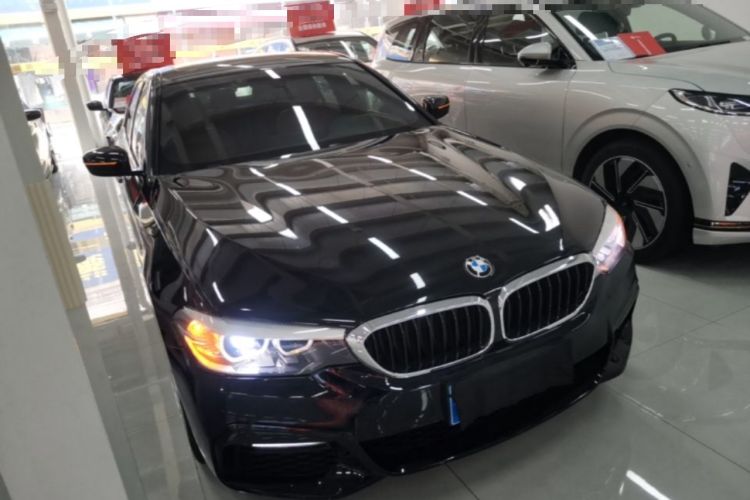 Used BMW 5 Series 2018 525i M Sport Package Front Right 45 Deg