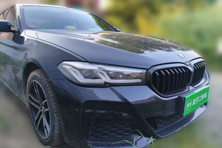 Used BMW 5 Series 2018 525Li M Sport Package Front Right 45 Deg