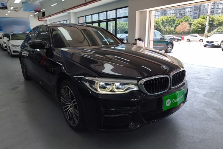Used BMW 5 Series 2018 530Li Leading Model M Sport Package Front Right 45 Deg