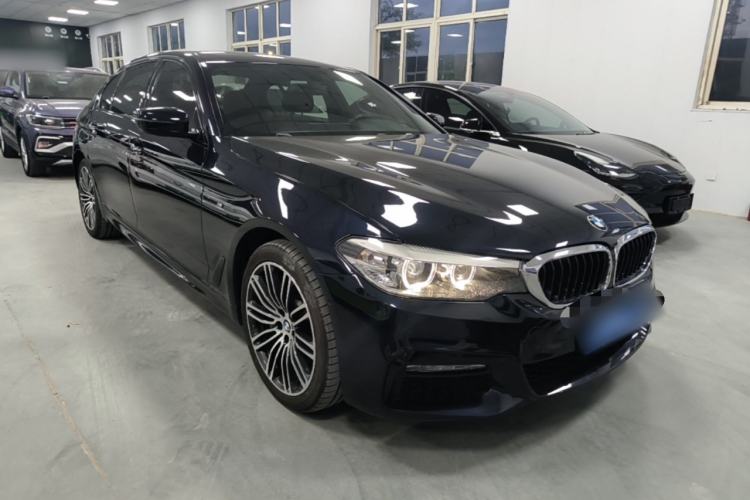 Used BMW 5 Series 2018 Restyled 530Li Leading Edition M Sport Package Front Right 45 Deg