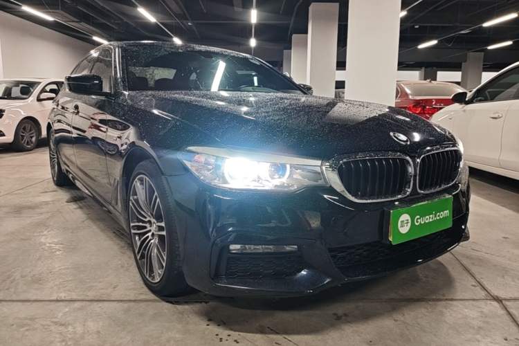 Used BMW 5 Series 2018 530Li Leading Model M Sport Package Front Right 45 Deg