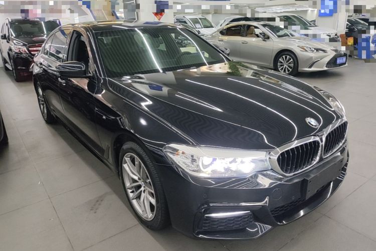Used BMW 5 Series 2018 525Li M Sport Package Front Right 45 Deg