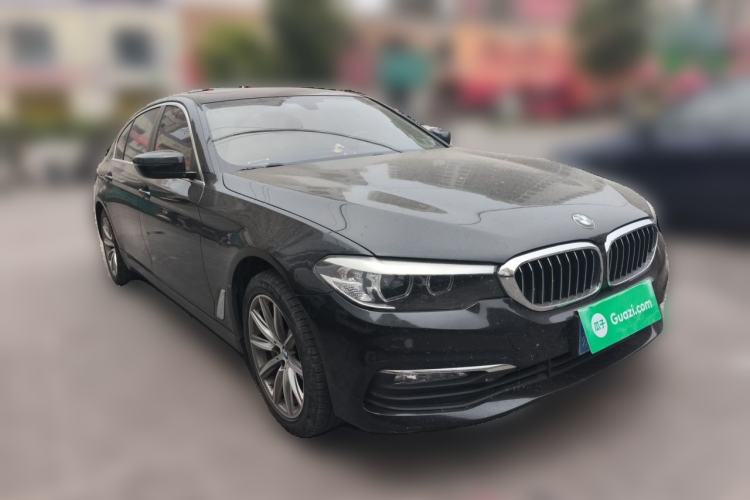 Used BMW 5 Series 2018 528Li Launch Special Edition Front Right 45 Deg