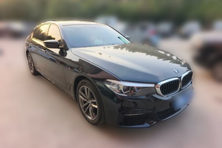 Used BMW 5 Series 2018 525i M Sport Package Front Right 45 Deg