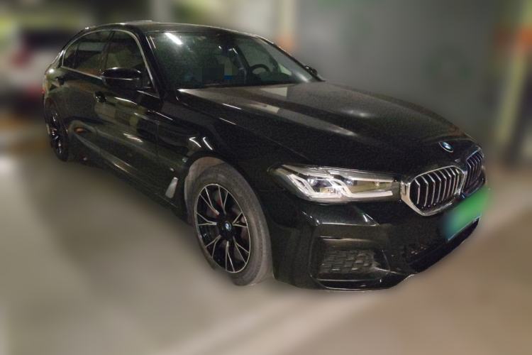 Used BMW 5 Series 2018 525Li Luxury Package Front Right 45 Deg