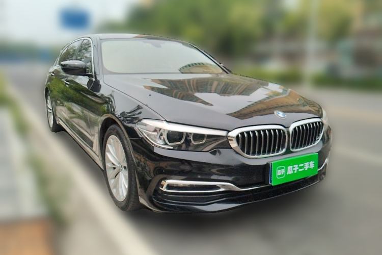 Used BMW 5 Series 2018 530Li Leading Edition Luxury Package Front Right 45 Deg