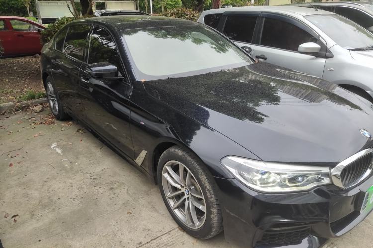 Used BMW 5 Series 2018 525Li M Sport Package Front Right 45 Deg