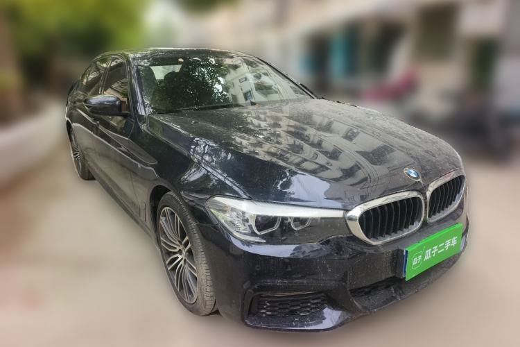 Used BMW 5 Series 2018 Facelifted 530Li xDrive M Sport Package Front Right 45 Deg