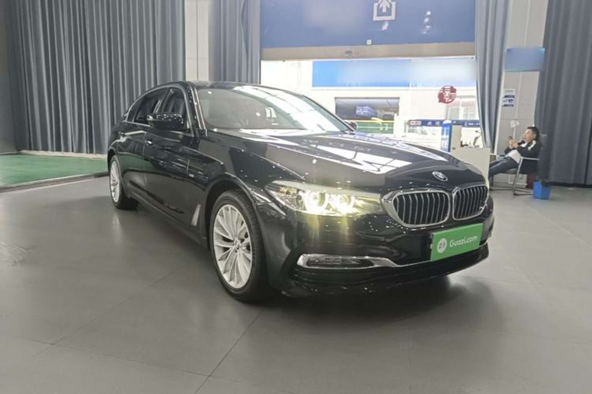 Used BMW 5 Series 2018 525Li Luxury Package Front Right 45 Deg
