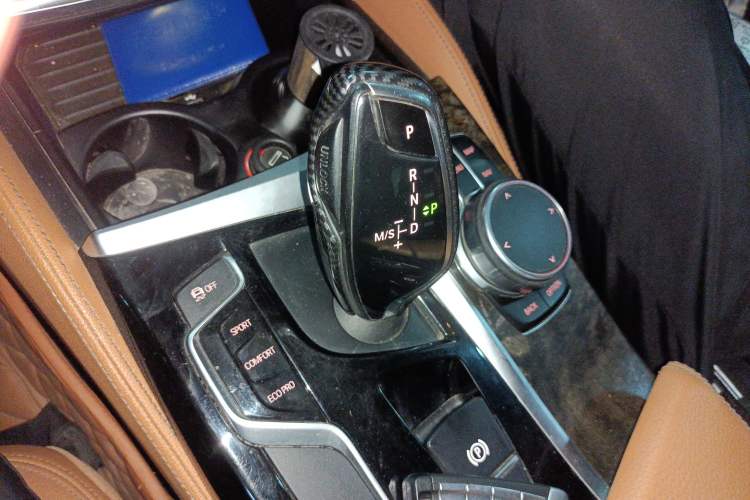 Used BMW 5 Series 2018 Restyled 530Li Leading Edition M Sport Package Gear Lever