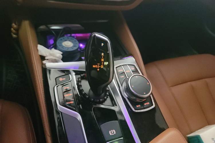 Used BMW 5 Series 2018 530Li Leading Model M Sport Package Gear Lever