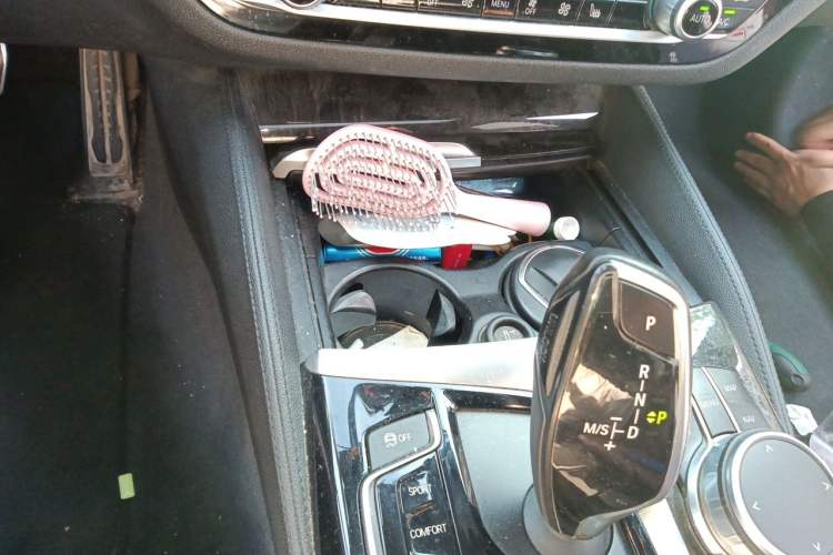 Used BMW 5 Series 2018 530Li Leading Model M Sport Package Gear Lever