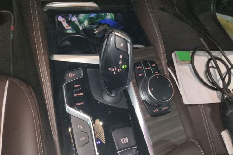 Used BMW 5 Series 2018 530Li Luxury Edition Premium Package Gear Lever