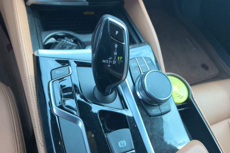 Used BMW 5 Series 2018 530Li Leading Model M Sport Package Gear Lever
