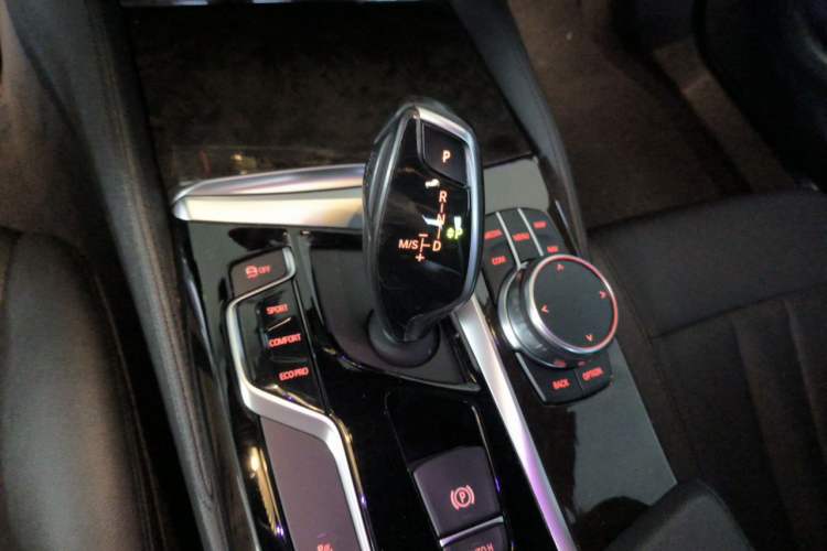 Used BMW 5 Series 2018 525Li M Sport Package Gear Lever