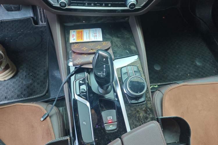 Used BMW 5 Series 2018 525Li M Sport Package Gear Lever