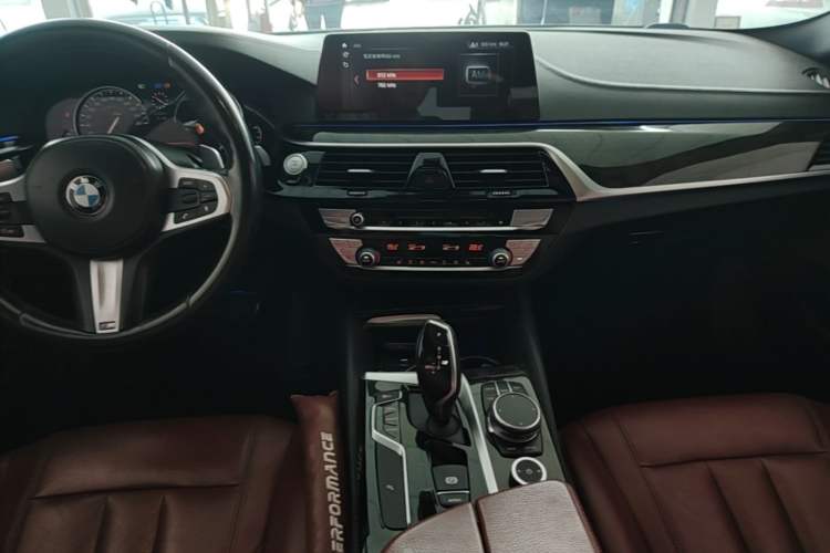 Used BMW 5 Series 2018 530Li Leading Model M Sport Package Gear Lever