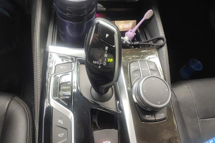 Used BMW 5 Series 2018 530Li Luxury Edition M Sport Package Gear Lever